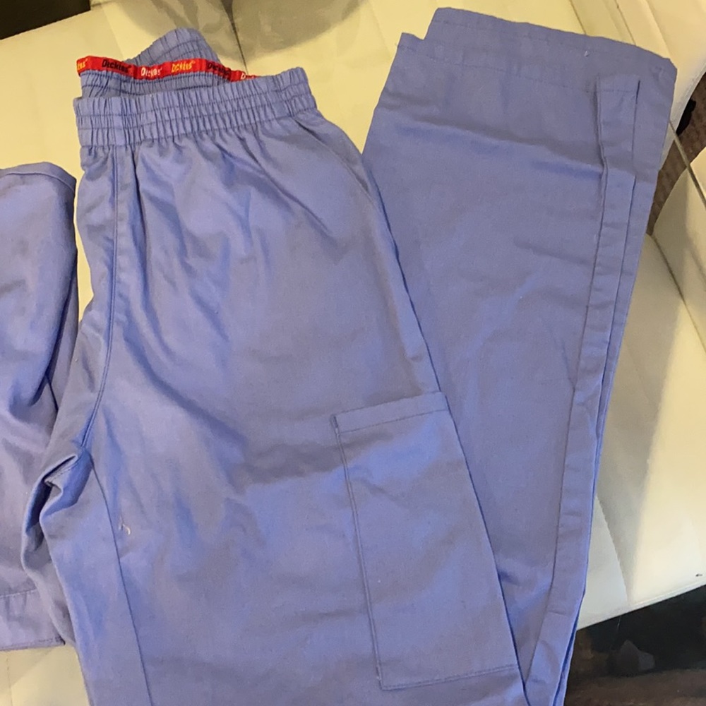 Scrub Set - Picture 3 of 3